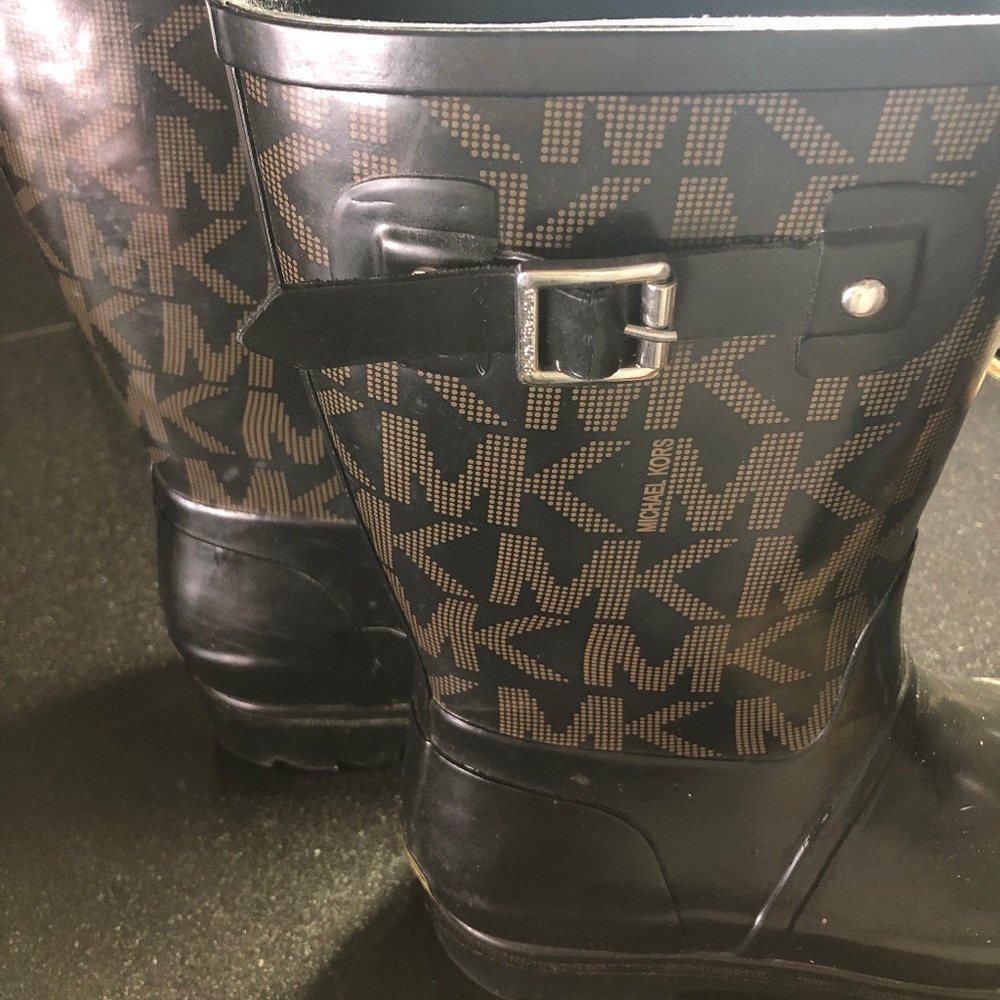 Michael Kors Signature MK Logo Rain Boots Mid-Calf Womans Size 8
